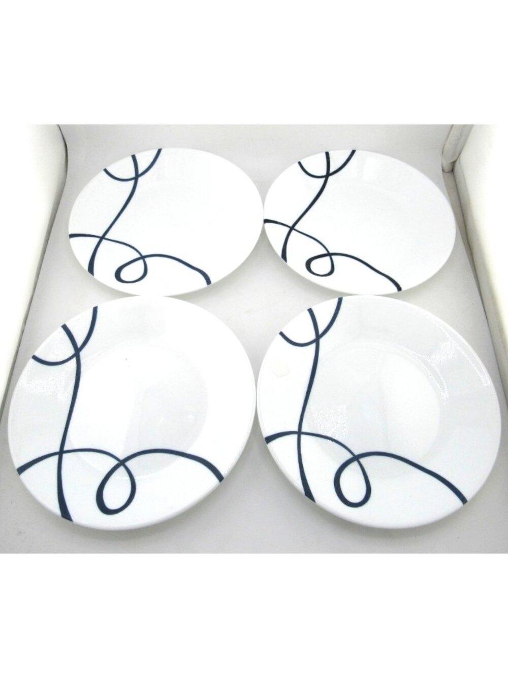 Corelle by Corning Lia Appetizer Bread Dessert dinning Plates 6 3/4” SET of 4